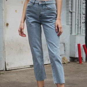 ❗️❗️ SOLD ❗️❗️Millie Light Wash Denim